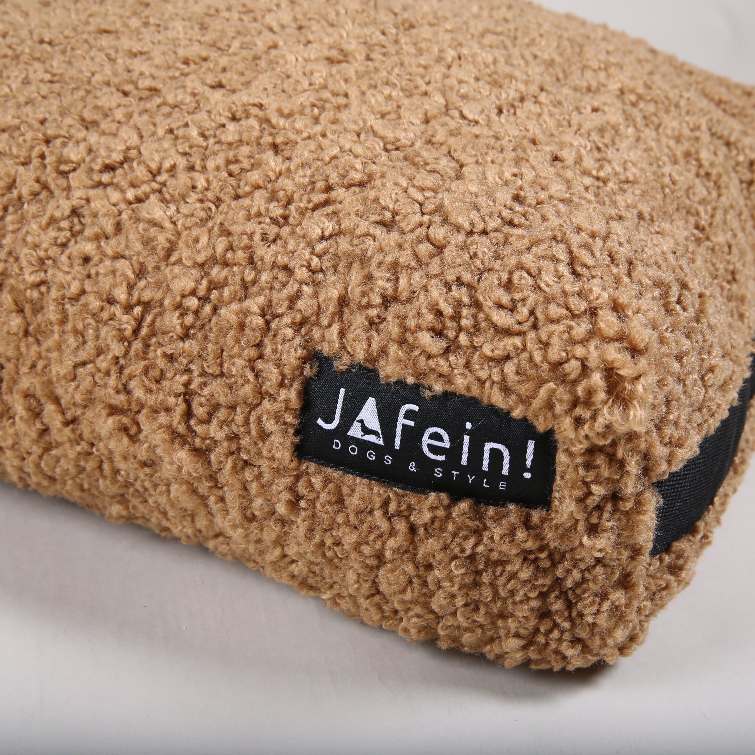 Perfect! Chillout Brown Dog Cushion