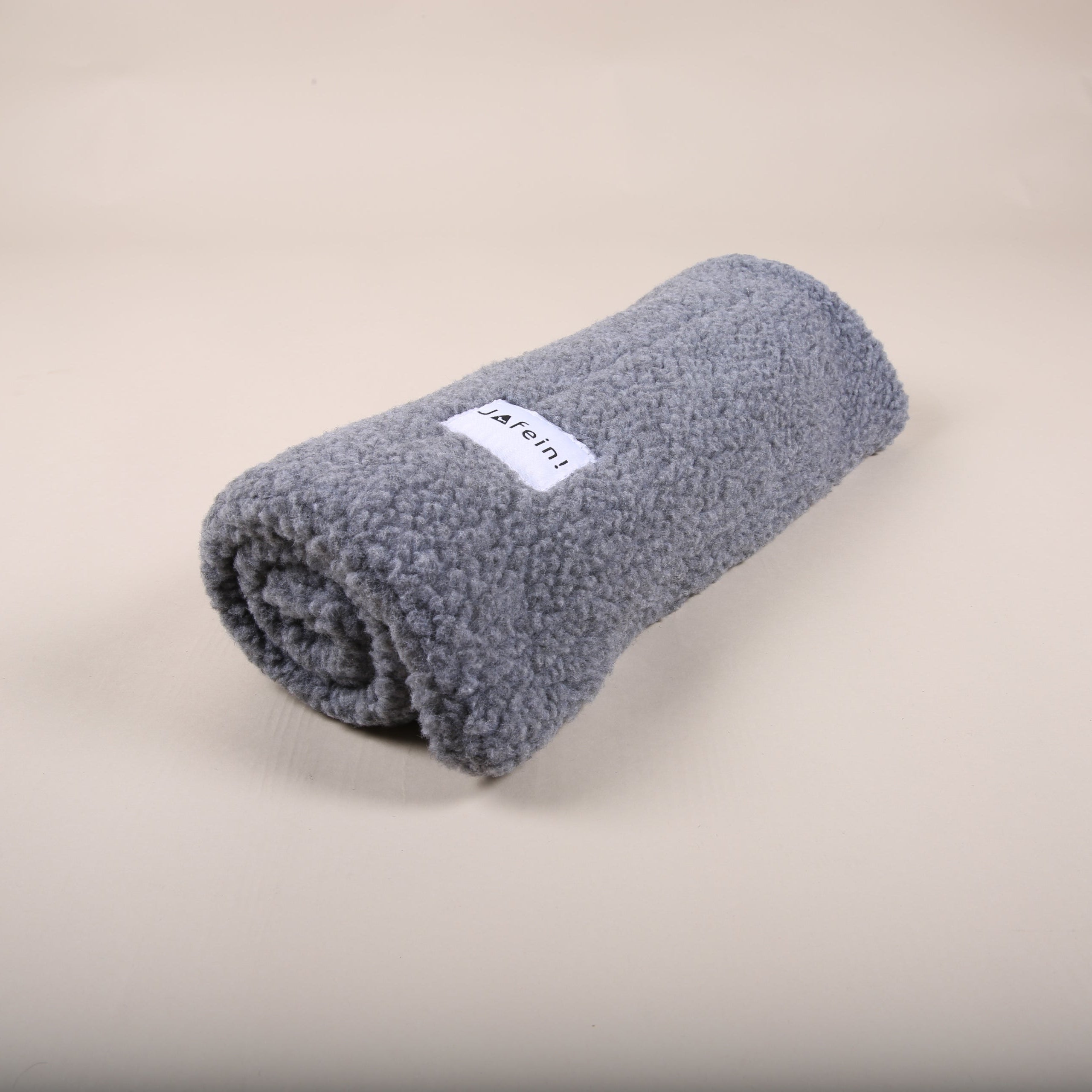 Dog travel blanket bouclé