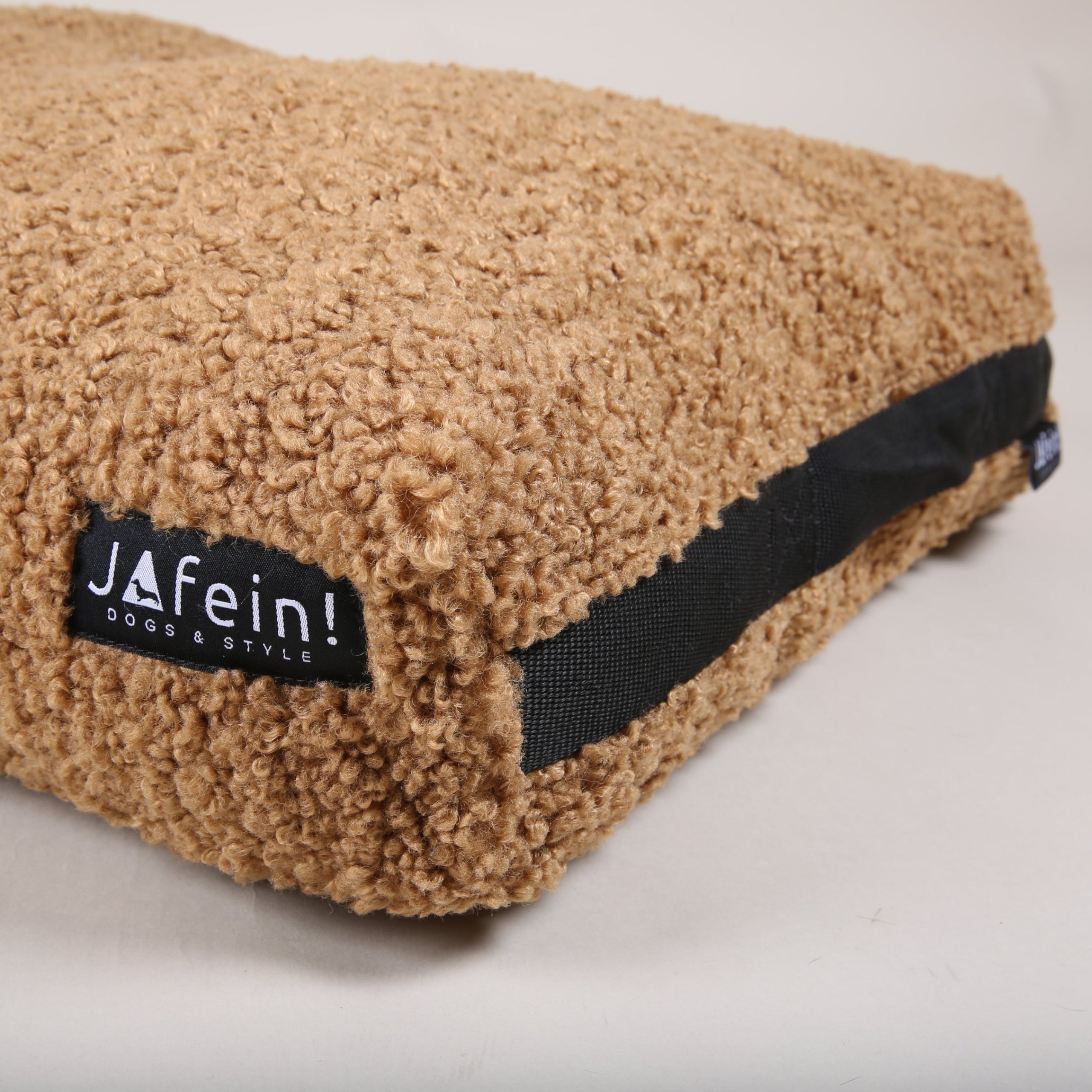 Perfect! Chillout Brown Dog Cushion