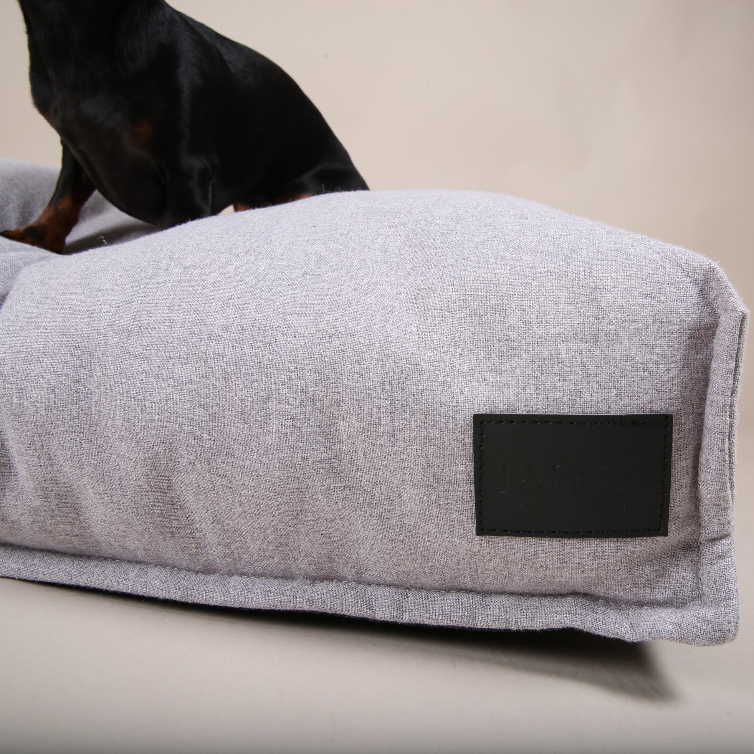 JAfein! Chambord dog cushion